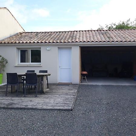 Maison De 4 Personnes Saint-Porchaire Exterior foto